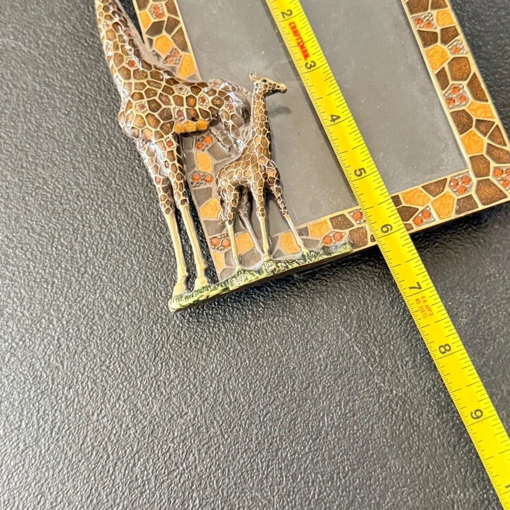 Unbranded enameled metal